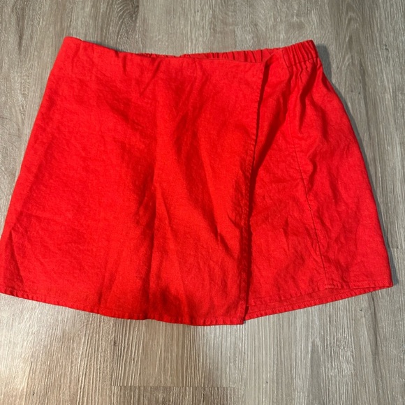 NWOT Old Navy Linen Blend Scarlet Red Skort size M - Picture 1 of 5